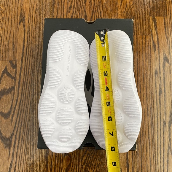 *NWT* Under Armour Runplay Sneakers - Black - Sz 13K - Picture 10 of 14